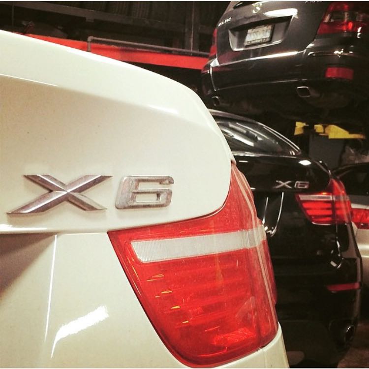 Pitlane Auto | 57 Toro Rd, North York, ON M3J 2A4, Canada | Phone: (844) 544-7744