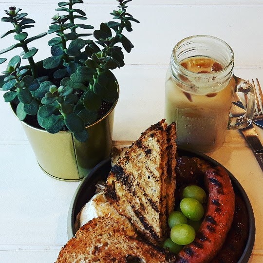 Marché Alimentation Maison - Candid - Jovia | 2524 Rue Beaubien E, Montréal, QC H1Y 1G2, Canada | Phone: (514) 722-4766