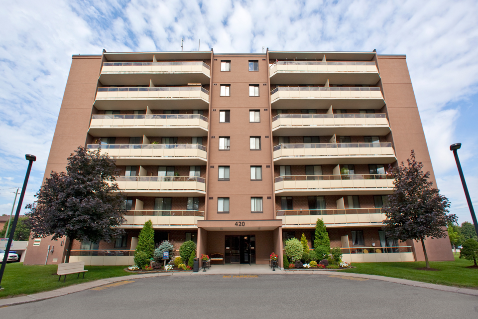 420 Wellington Park Towers | 420 Wellington St, St Thomas, ON N5R 5P2, Canada | Phone: (519) 631-3664