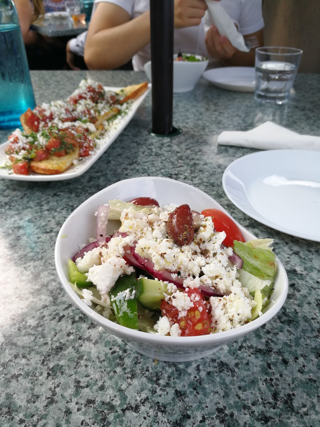 Barangas On The Beach | 380 Van Wagners Beach Rd, Hamilton, ON L8E 3L8, Canada | Phone: (905) 544-7122