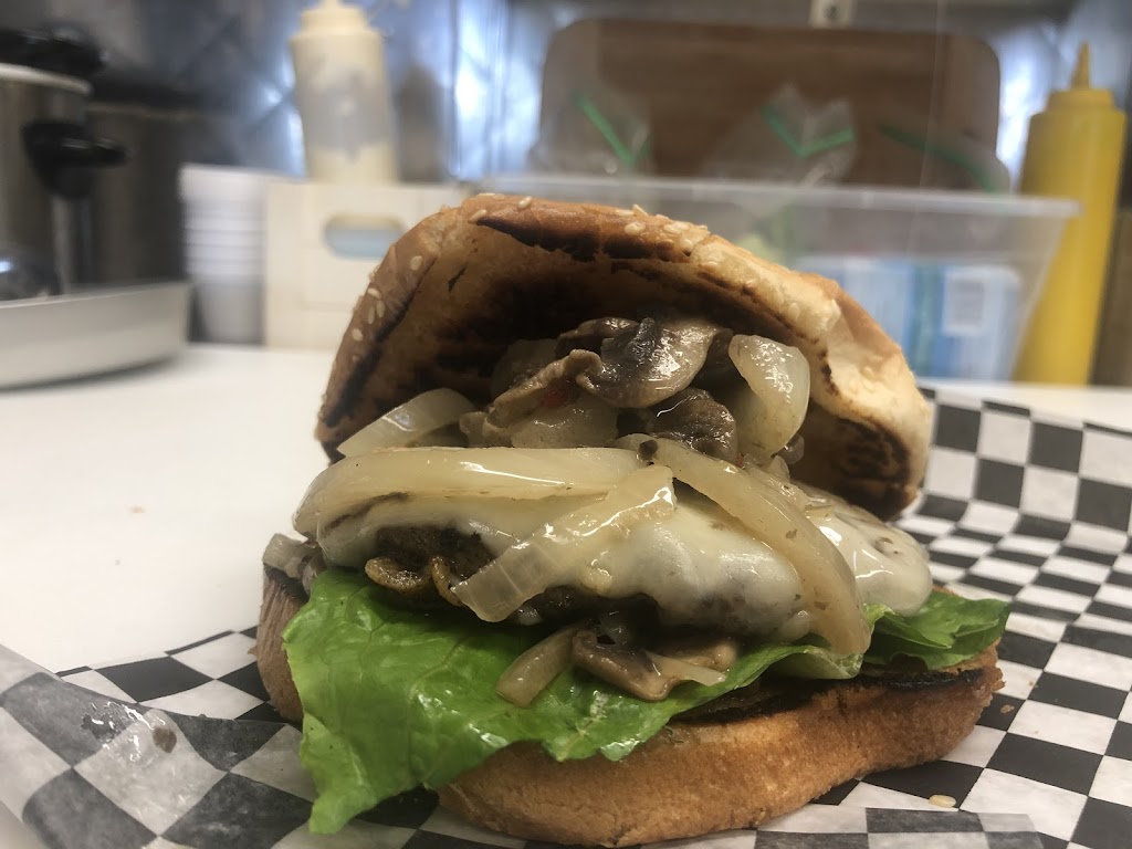 Bub’s Classic Grill | 2120 24 St, Nanton, AB T0L 1R0, Canada | Phone: (403) 401-3365