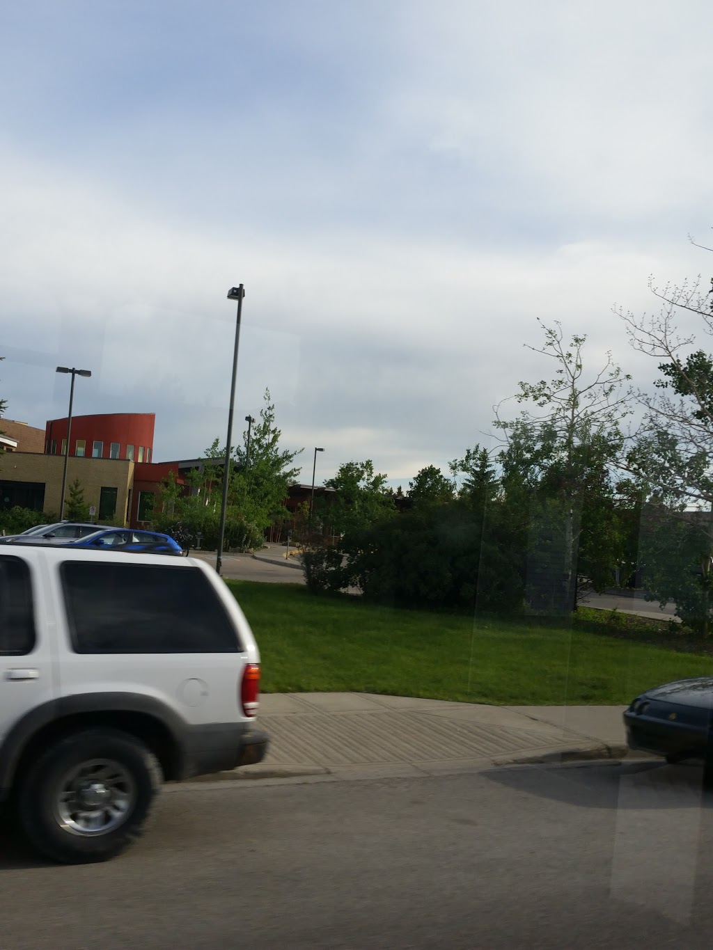 Calgary Waldorf School | 515 Cougar Ridge Dr SW, Calgary, AB T3H 5G9, Canada | Phone: (403) 287-1868