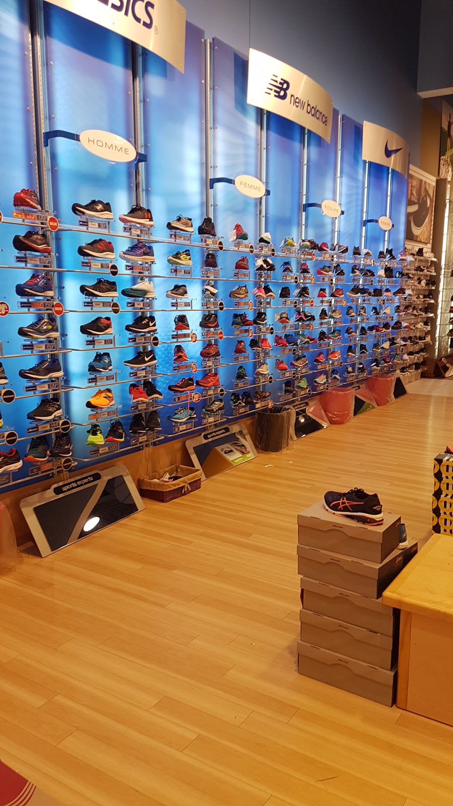Sports Experts | 5401 Boulevard des Galeries, Québec, QC G2K 1N4, Canada | Phone: (418) 627-0062