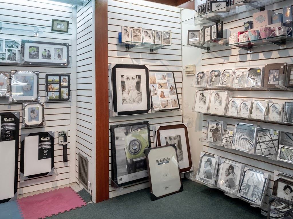 Mays Studio | 459 Rue Main, Hudson, QC J0P 1H0, Canada | Phone: (450) 458-4621