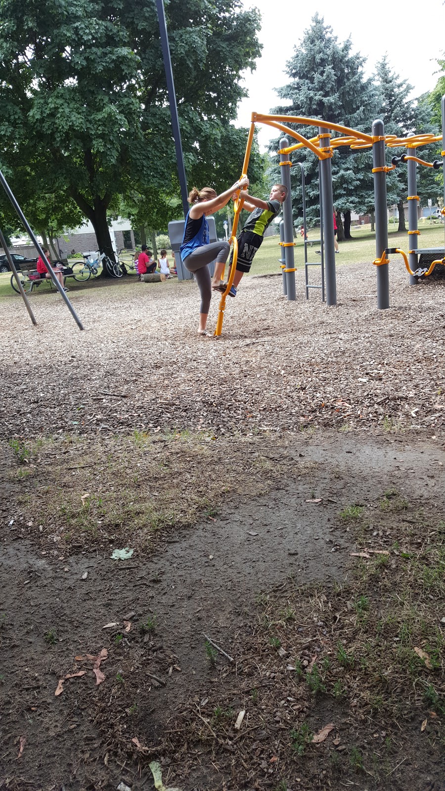 Tampa Park | 6V2, 86 Ormond Dr, Oshawa, ON L1G, Canada