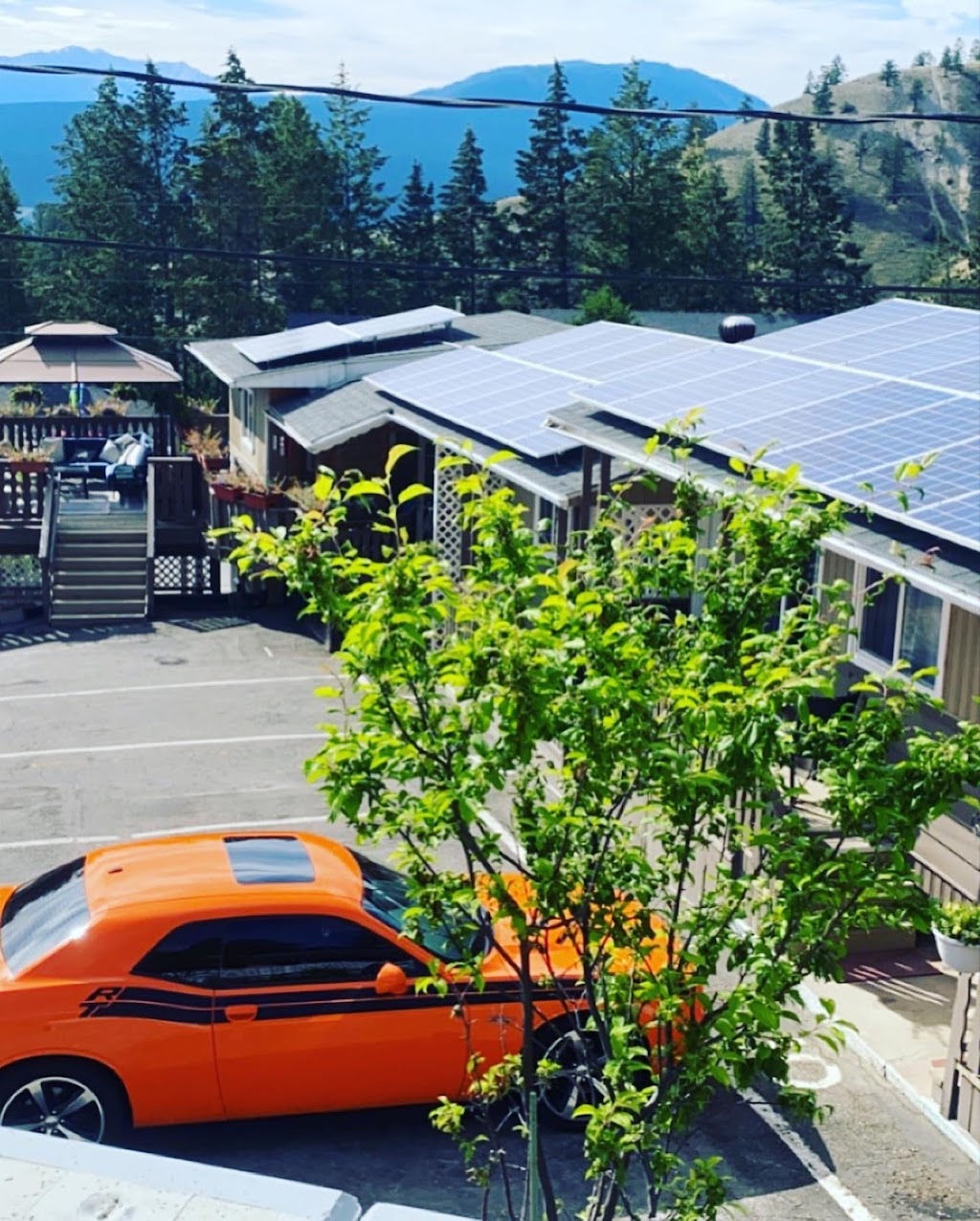 Crescent Motel | 5008 BC-93, Radium Hot Springs, BC V0A 1M0, Canada | Phone: (250) 347-9570