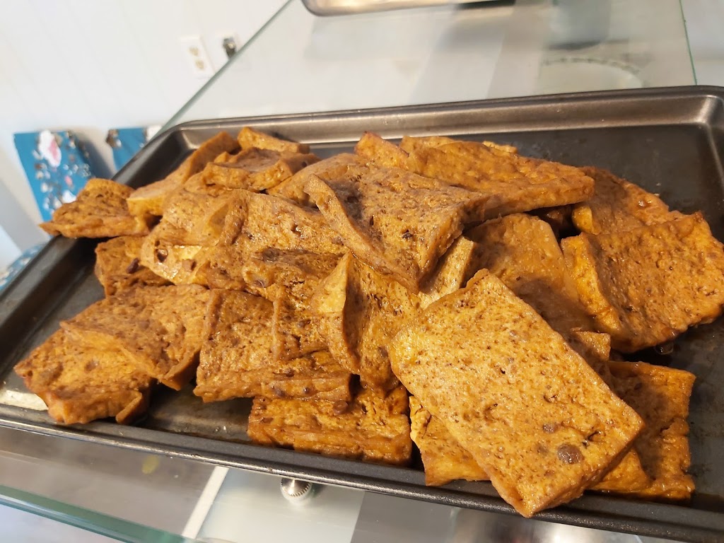 LUWEIYUAN restaurant | 1308 Temperance St, Saskatoon, SK S7N 0P3, Canada | Phone: (306) 914-7566