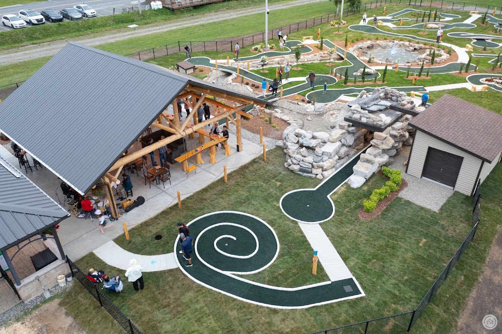 Mini-Golf Disraeli | 140 Rue De La Gare, Disraeli, QC G0N 1E0, Canada | Phone: (581) 209-0008
