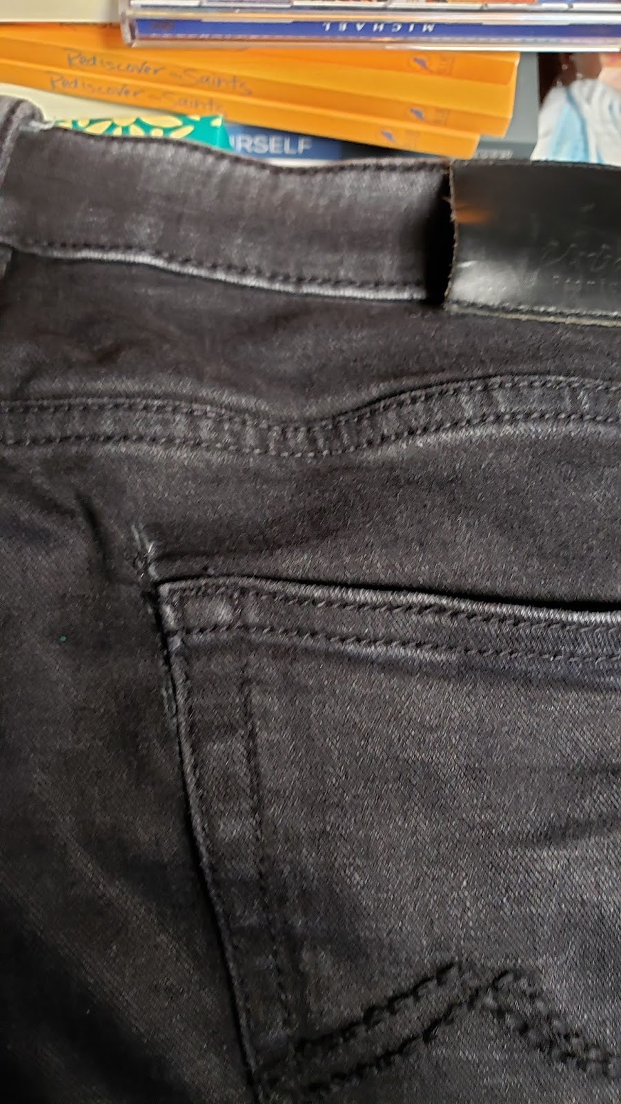 Les Vetements Roadrunner | 2005 23e Avenue, Lachine, QC H8T 1X1, Canada | Phone: (514) 631-2275