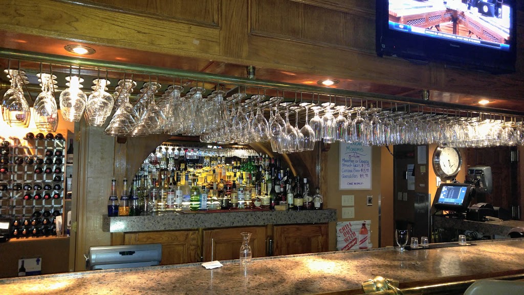 Gaffers Restaurant & Lounge | 23020 Provincial Trunk Hwy 44, Lockport, MB R1A 3R9, Canada | Phone: (204) 757-2350
