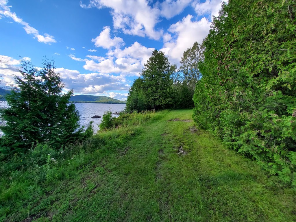 Le Fleuron, Motels & Suites | 266 Rue Principale, Saint-Donat-de-Montcalm, QC J0T 2C0, Canada | Phone: (819) 424-1717
