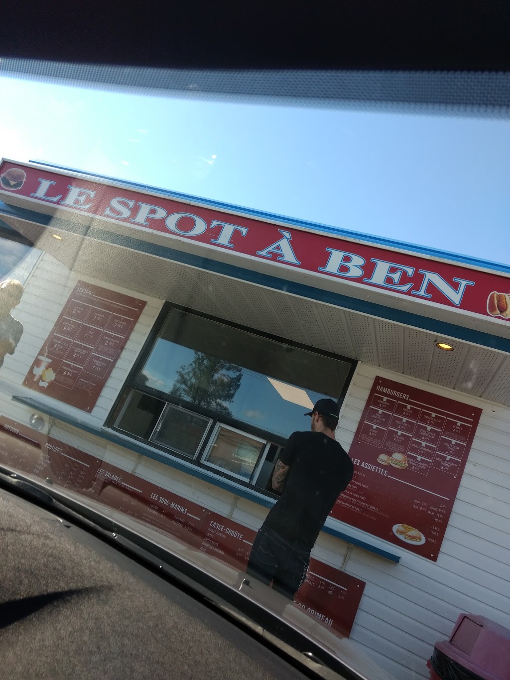 Le Spot A Ben | 195 Route, QC-338, Les Coteaux, QC J7X 1C7, Canada | Phone: (450) 267-1911