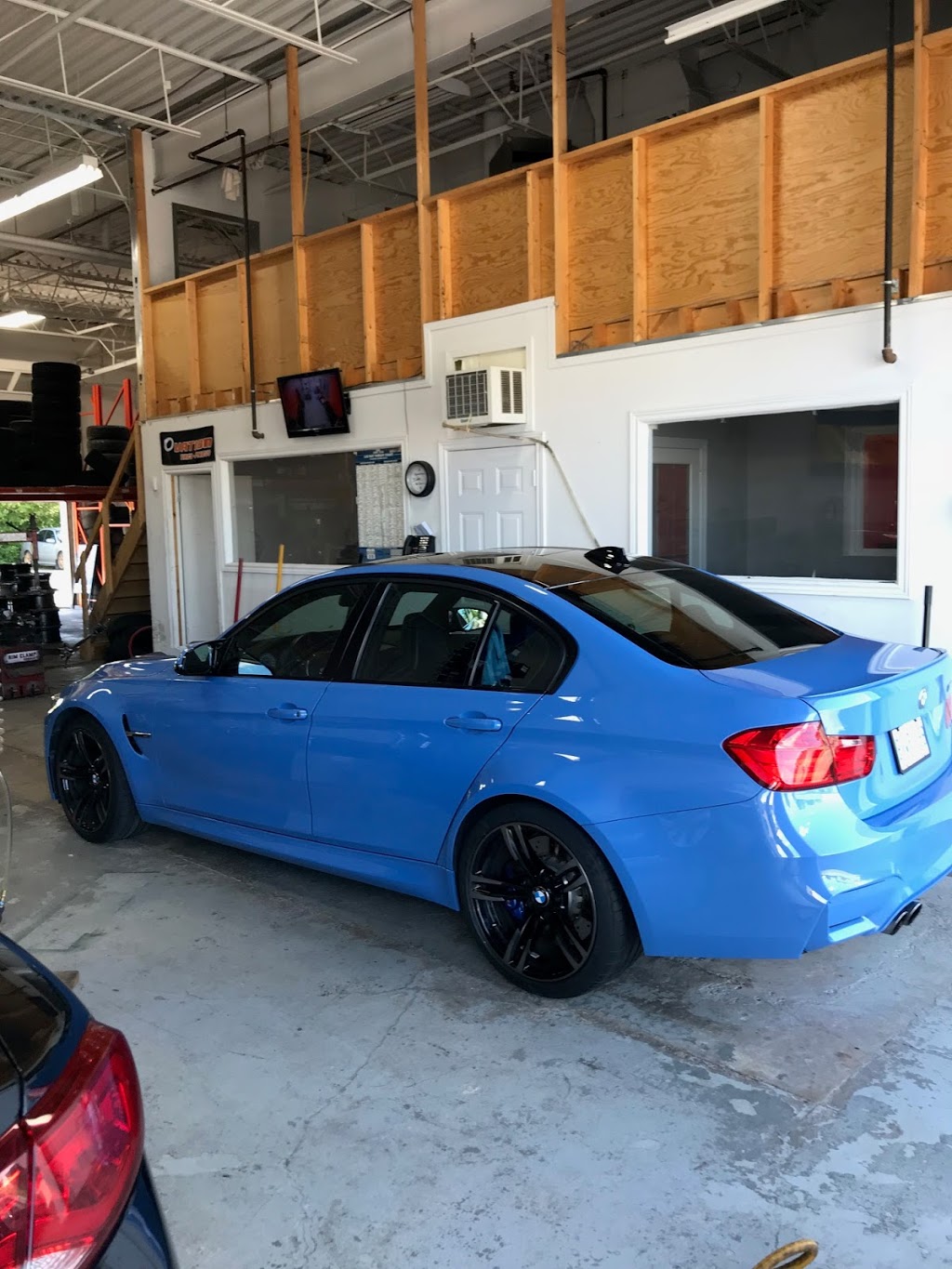 Total Tire inc | 3485 Harvester Rd Unit 4, Burlington, ON L7L 4X1, Canada | Phone: (905) 632-9898