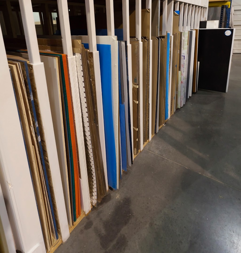 Robertson Plastics | 19505 56 Ave #107, Surrey, BC V3S 6K3, Canada | Phone: (604) 533-4055