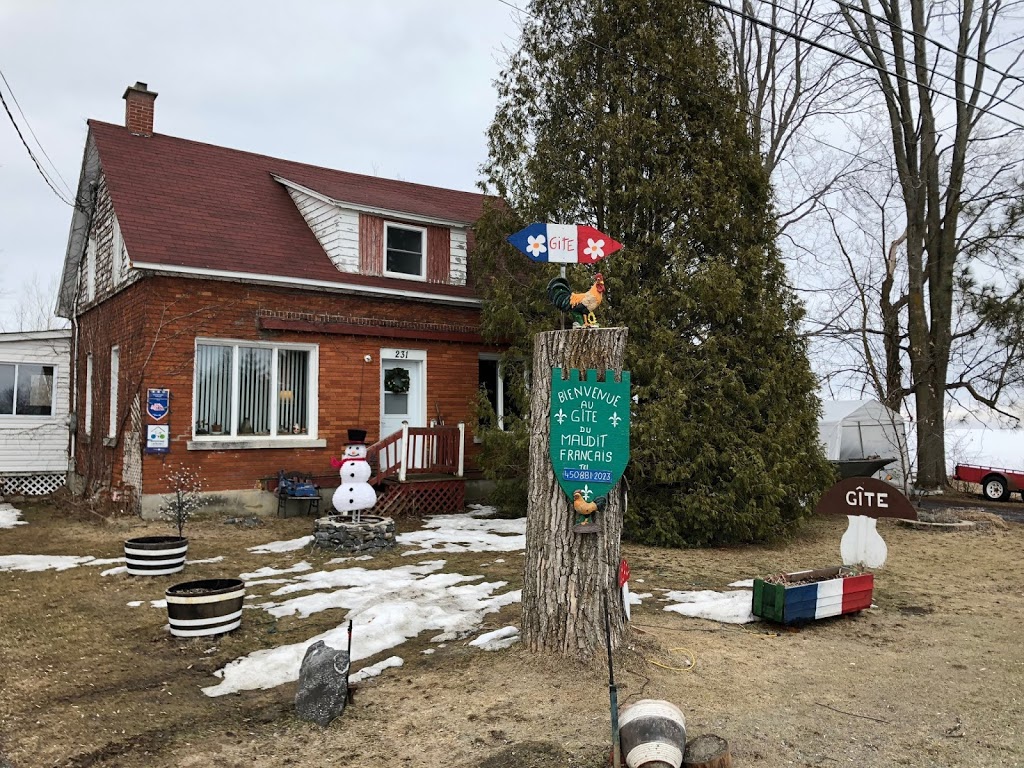 Gite du Maudit francais | 231 Rang du Haut de la Rivière, Pierreville, QC J0G 1J0, Canada | Phone: (450) 881-2023
