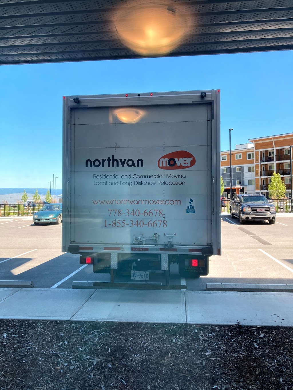 North Van Mover | 219 MacKay Rd, North Vancouver, BC V7P 3N6, Canada | Phone: (778) 340-6678