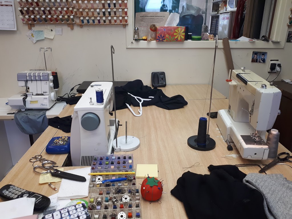 Lanark Sew & Save | 16 William St E, Smiths Falls, ON K7A 1C2, Canada | Phone: (613) 283-8048