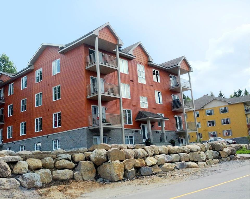 Condo Locatif à Vendre Sainte-Agathe | 681 Chem. de la Rivière #201, Sainte-Agathe-des-Monts, QC J8C 2Z7, Canada | Phone: (855) 669-5566