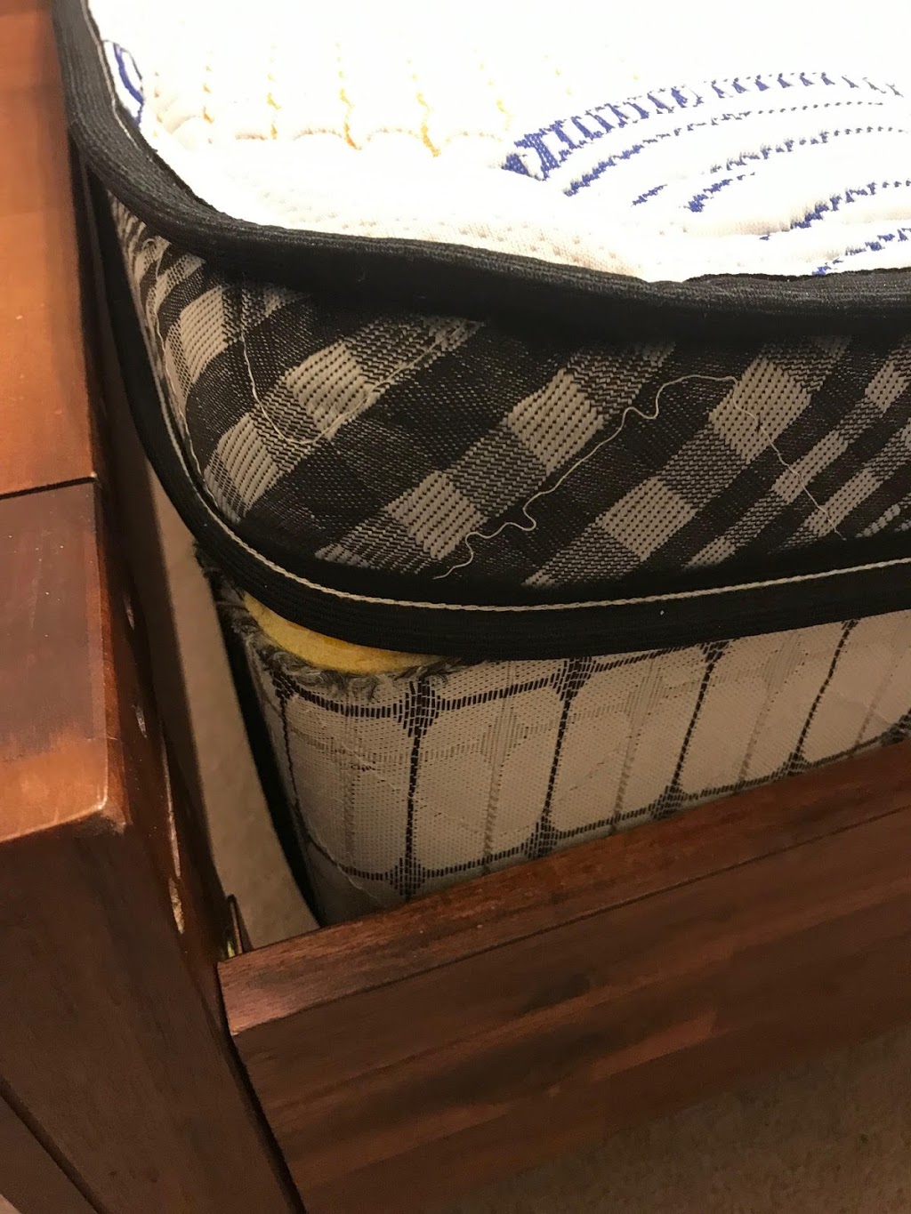 DreamTime Bedding Inc | 116 Milvan Dr, North York, ON M9L 1Z9, Canada | Phone: (416) 741-2337