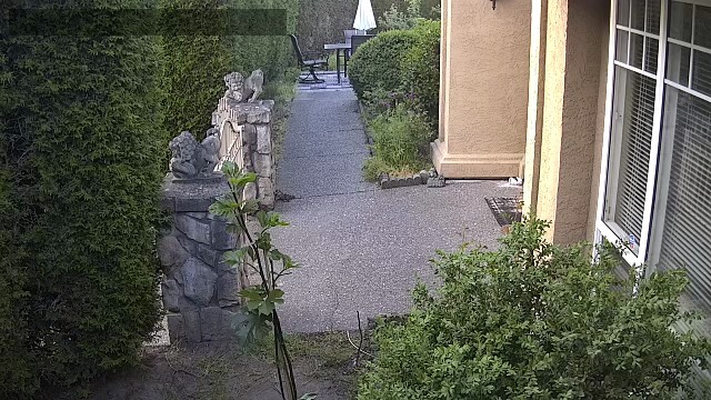 Charming Family Hotel for You | 10100 Francis Rd, Richmond, BC V6Y 3Z9, Canada | Phone: (778) 861-5966