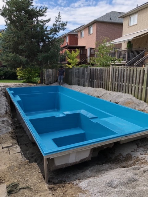 Leisure Pools Canada | 7300 Toronto Rv Rd, Woodbridge, ON L4L 1A5, Canada | Phone: (905) 265-7575