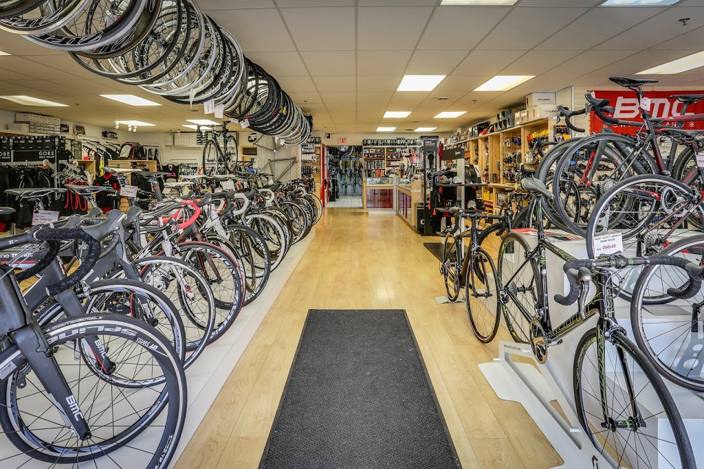 Racer Sportif | 151 Robinson St, Oakville, ON L6J 7N3, Canada | Phone: (905) 815-2100