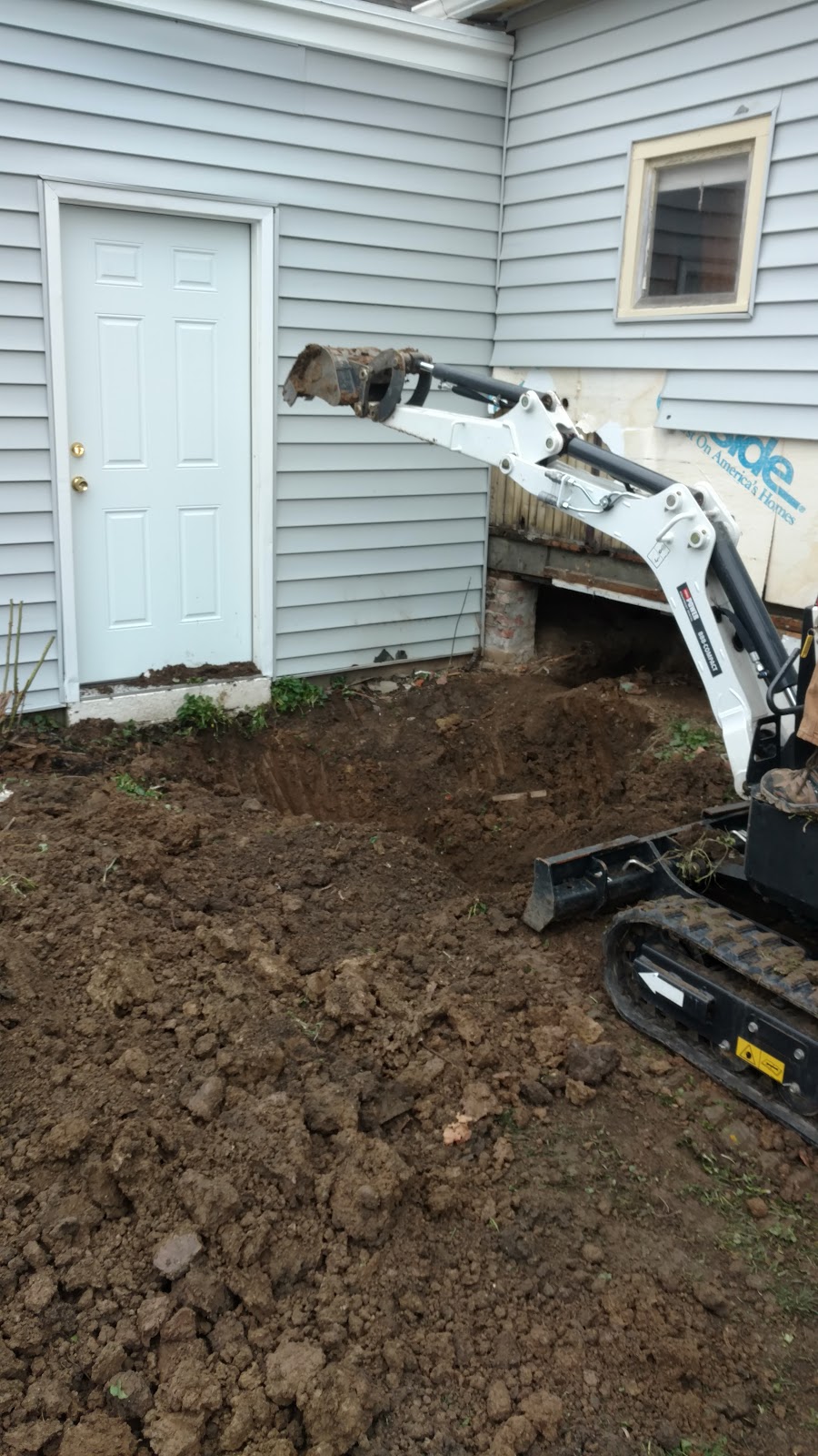 Blakeleys Collision Services | 161 Central Ave, Lancaster, NY 14086, USA | Phone: (716) 681-2115