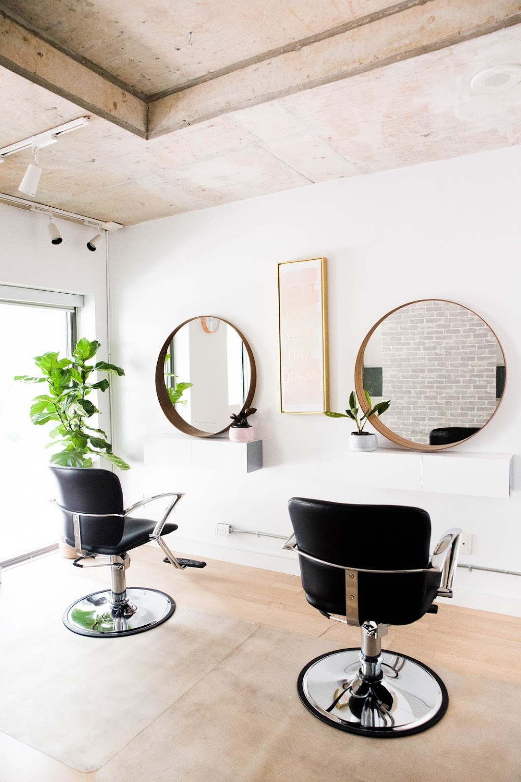 Hidden Gem Hair Stuff | 29 Stewart St, Toronto, ON M5V 2V8, Canada | Phone: (647) 674-1153