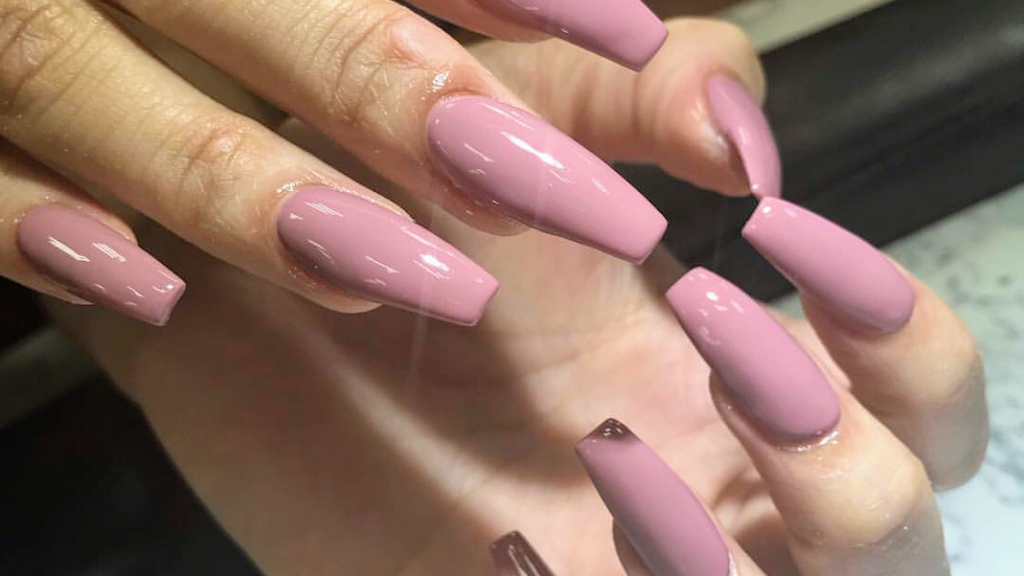 Regal Nails, Salon & Spa | 600 Mitchell Rd S, Listowel, ON N4W 3T1, Canada | Phone: (519) 291-2288
