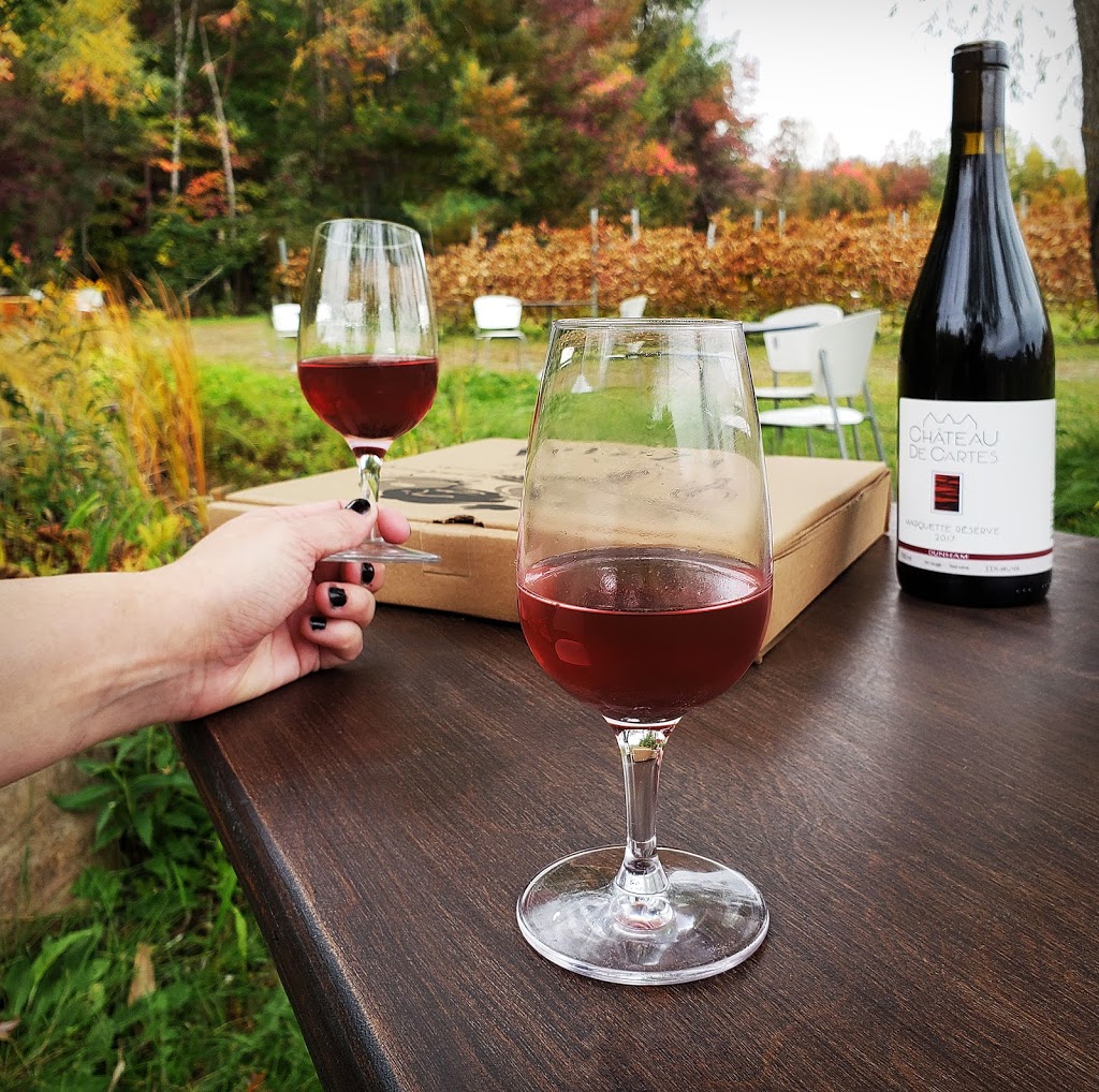 Château de cartes, wine and cider | 1285 Rue Bruce, Dunham, QC J0E 1M0, Canada | Phone: (450) 295-2359