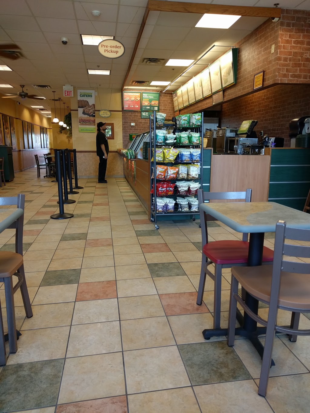 Subway | 2325 Matheson Blvd E #2, Mississauga, ON L4W 5B3, Canada | Phone: (905) 624-8822