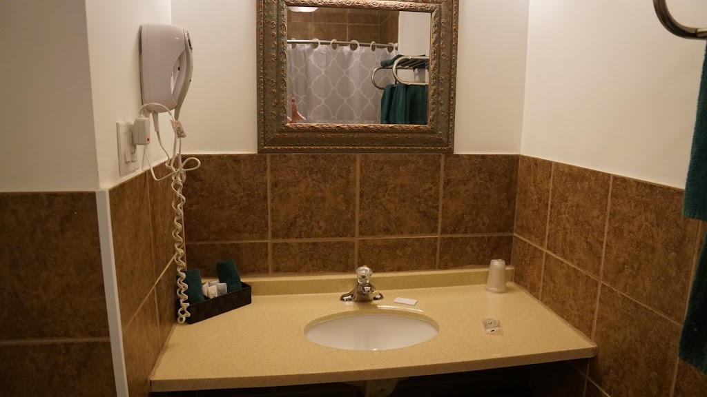 Goodmans Motel | 292 Hwy 17, McKerrow, ON P0P 1M0, Canada | Phone: (705) 869-1020