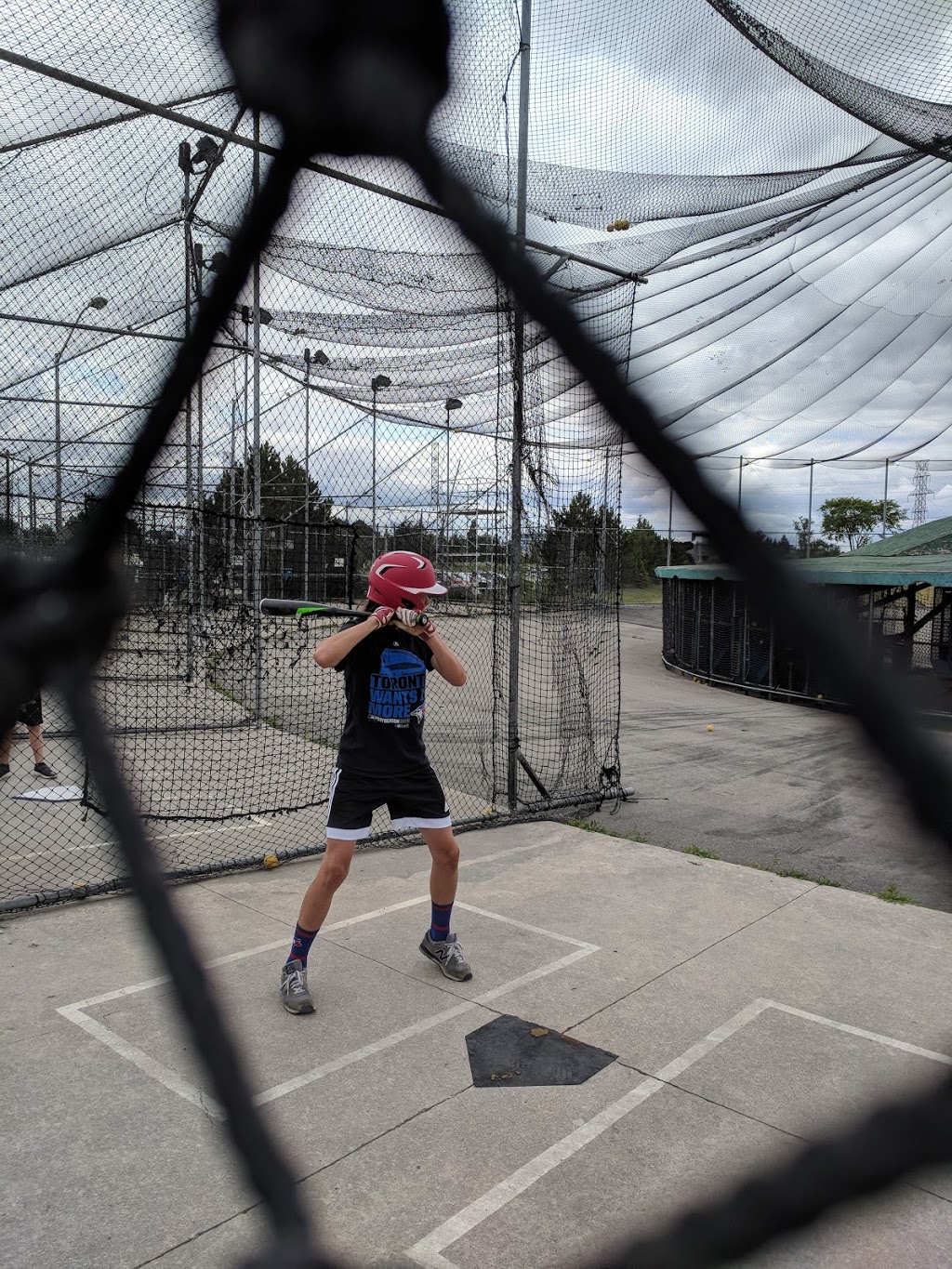 Diamond Beach Sports | 575 Centennial Park Blvd, Etobicoke, ON M9C 5M3, Canada | Phone: (416) 621-7798