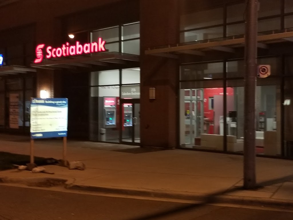 Scotiabank | 2196 Lake Shore Blvd W, Etobicoke, ON M8V 1A4, Canada | Phone: (416) 255-5020
