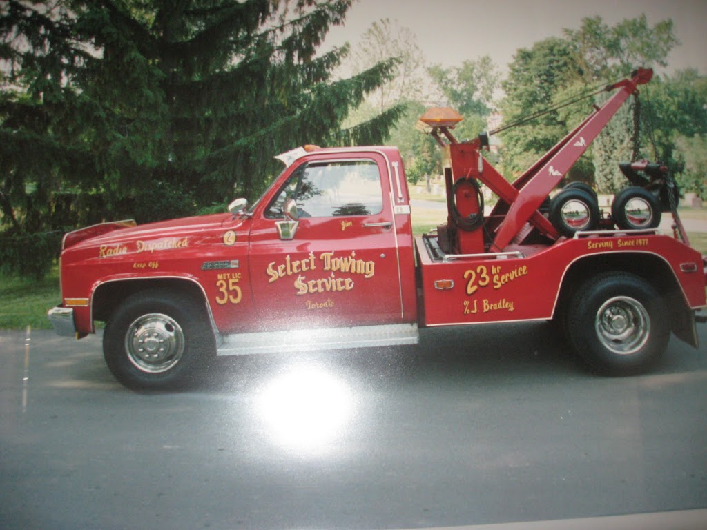 SELECT TOWING SERVICES | 40 Montcalm Ave, York, ON M6E 4N7, Canada | Phone: (416) 781-0219
