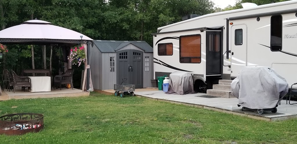Almenara En El Rio Marina & Campground | 57 Spanish St, Spanish, ON P0P 2A0, Canada | Phone: (705) 844-2442