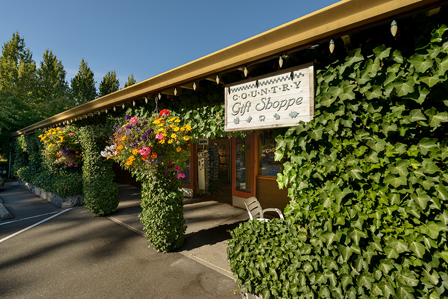 Matticks Farm | 5325 Cordova Bay Rd, Victoria, BC V8Y 1R1, Canada | Phone: (250) 658-4700