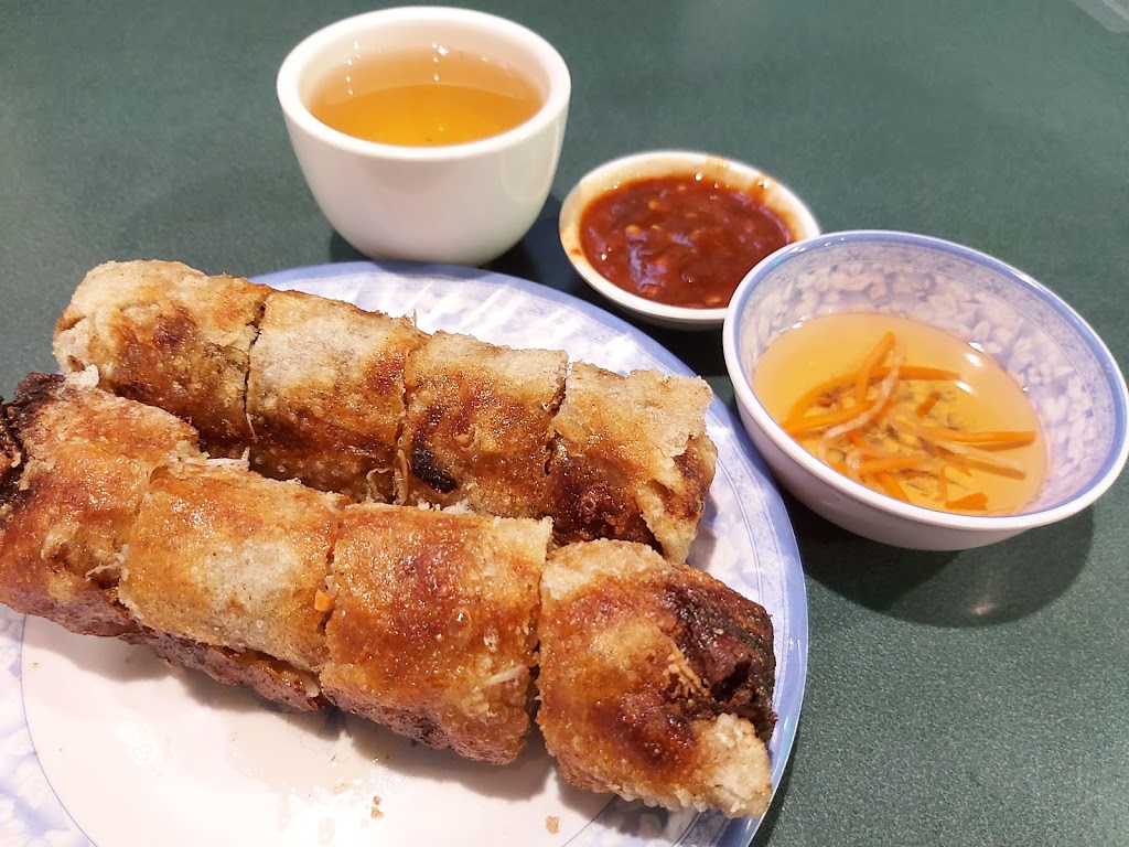 Pho Peter Restaurant | 65 Kennedy Rd N, Brampton, ON L6V 1X6, Canada | Phone: (905) 455-6611