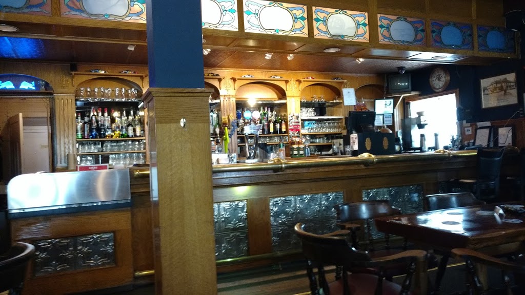 Horseshoe Bay Inn | 9576 Chemainus Rd, Chemainus, BC V0R 1K5, Canada | Phone: (250) 416-0411