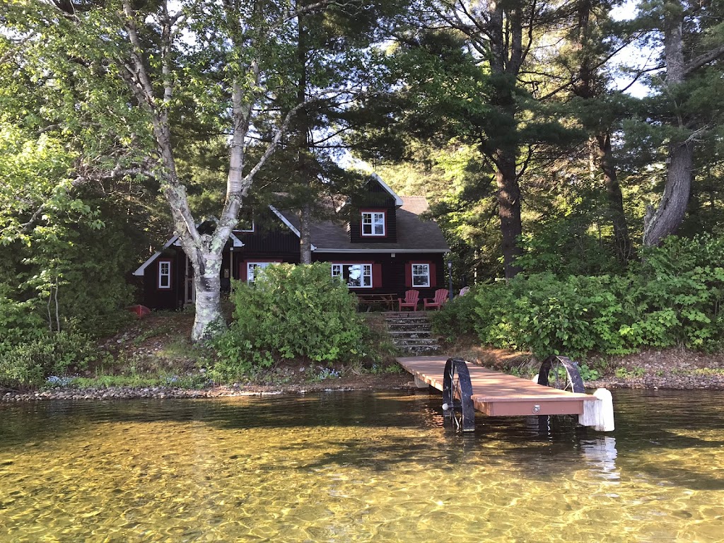 Les Chalets Mathalois | 408 Rue des Ormes, Saint-Jean-de-Matha, QC J0K 2S0, Canada | Phone: (450) 898-5521