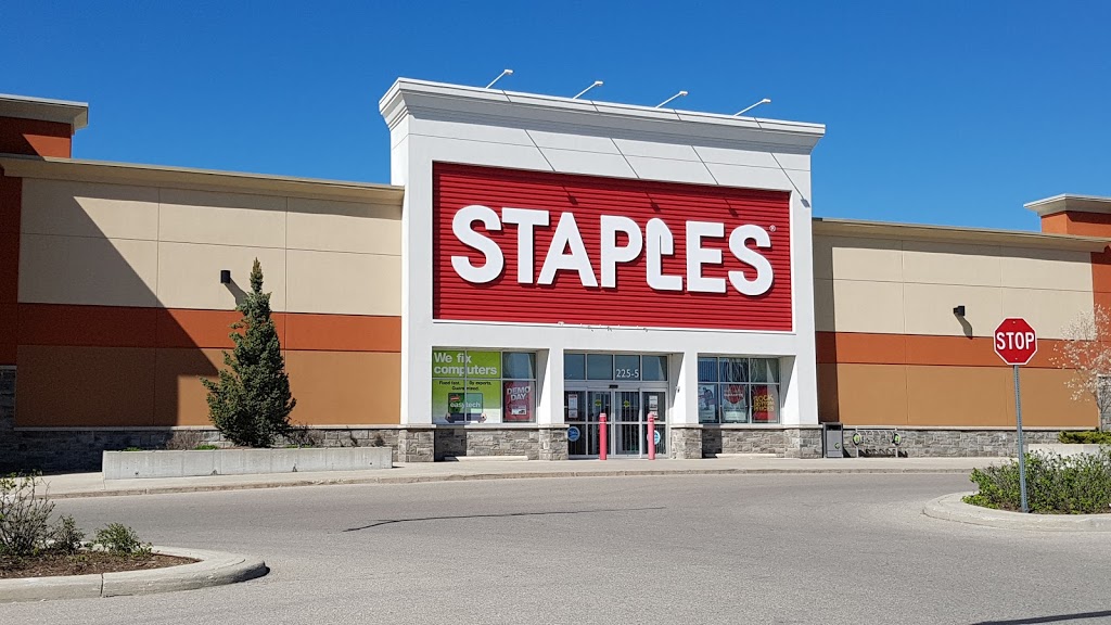 Staples | 5-225 The Boardwalk, Kitchener, ON N2N 0B1, Canada | Phone: (519) 579-1614