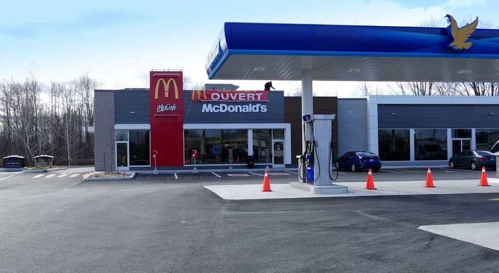 McDonald’s | 850 Rue Principale O, Farnham, QC J2N 1L1, Canada | Phone: (450) 293-3412