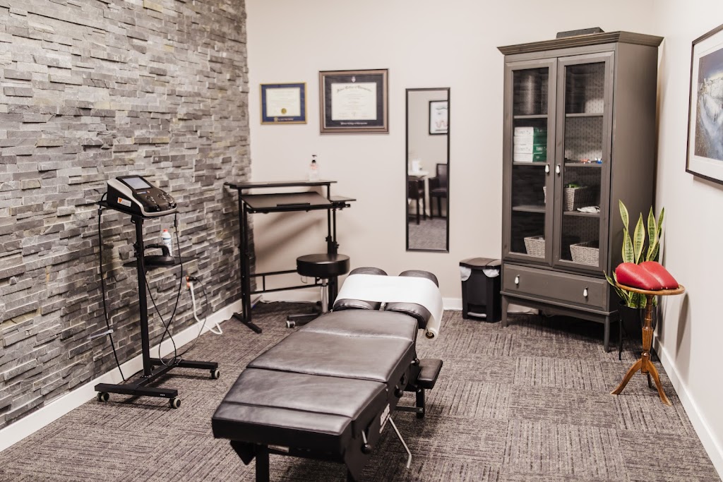 Young Chiropractic | 282 Main St N Suite 200, Uxbridge, ON L9P 1X4, Canada | Phone: (905) 904-2379