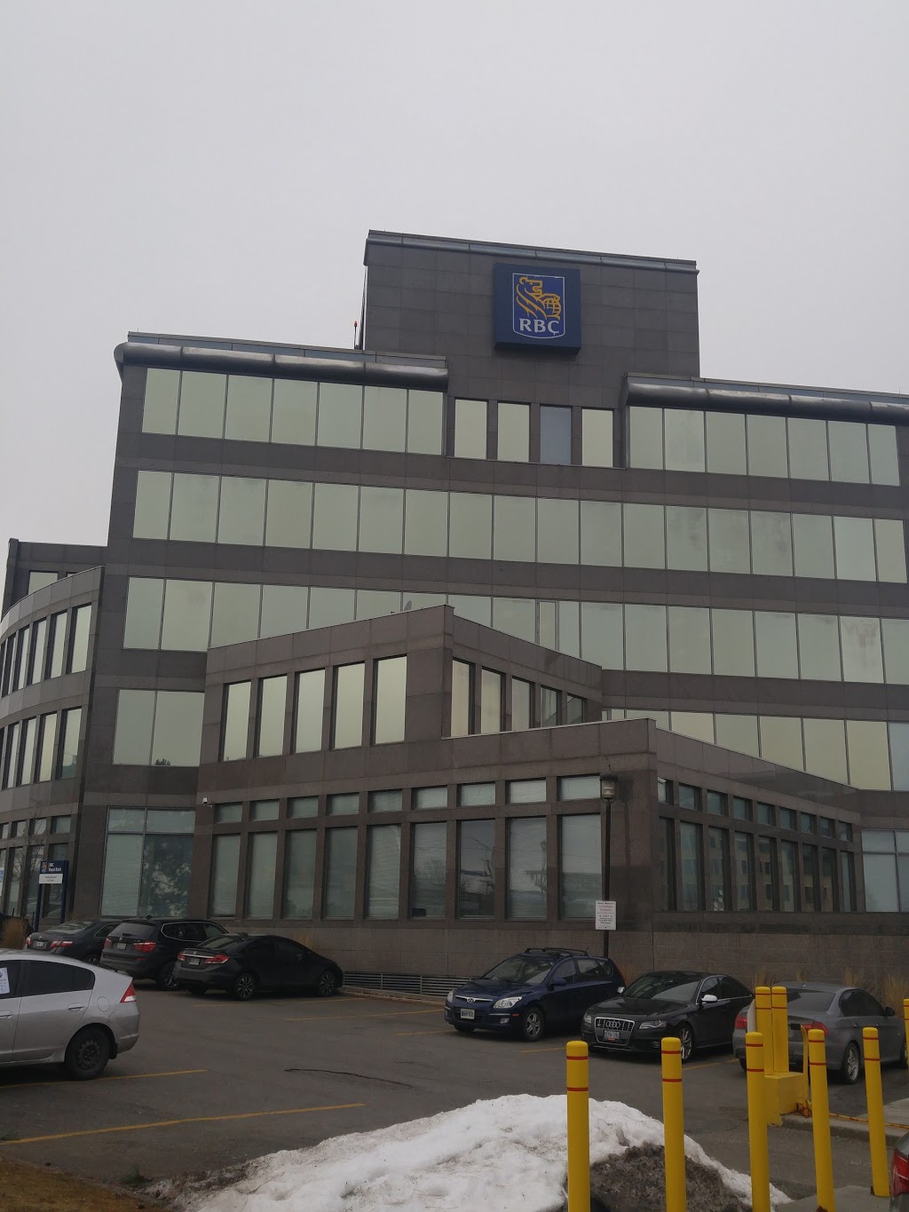 RBC Royal Bank | 260 East Beaver Creek Rd, Richmond Hill, ON L4B 3M3, Canada | Phone: (905) 764-4400