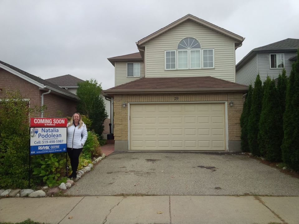 Natalia Podolean - RE/MAX Real Estate Centre Inc | 720 Westmount Rd E, Kitchener, ON N2E 2M6, Canada | Phone: (519) 498-5987