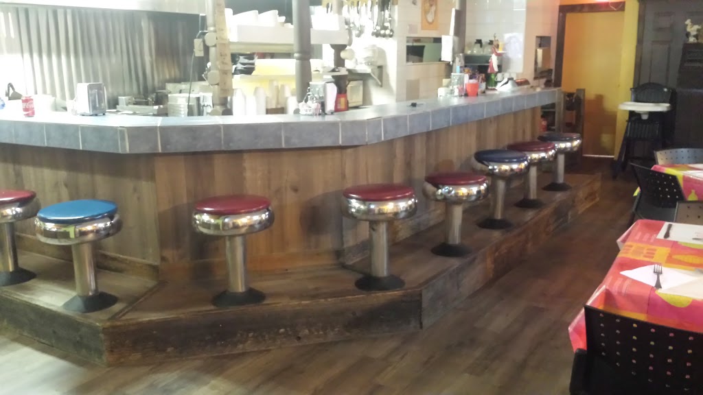 Restaurant Au Gourmet | 1092 QC-132, Odanak, QC J0G 1H0, Canada | Phone: (450) 568-3000