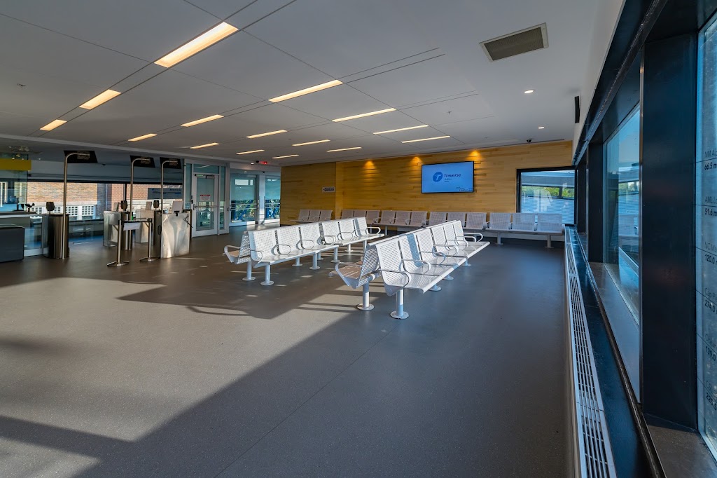 Gare fluviale de Québec | 10 Rue des Traversiers, Québec, QC G1K 8L8, Canada | Phone: (877) 787-7483