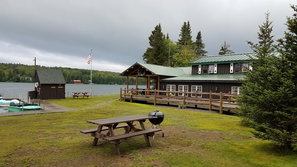 Tall Timber Lodge | 609 Beach Rd, Pittsburg, NH 03592, USA | Phone: (603) 538-6651
