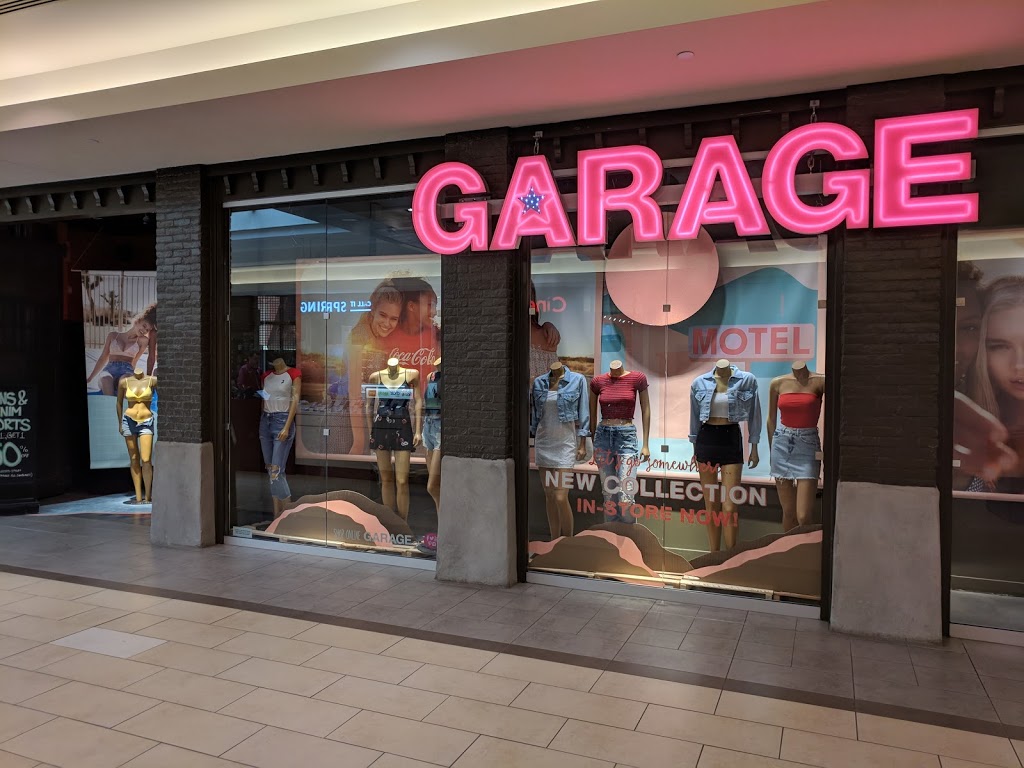 Garage | 435 Stone Rd W #E02, Guelph, ON N1G 2X6, Canada | Phone: (519) 822-6386