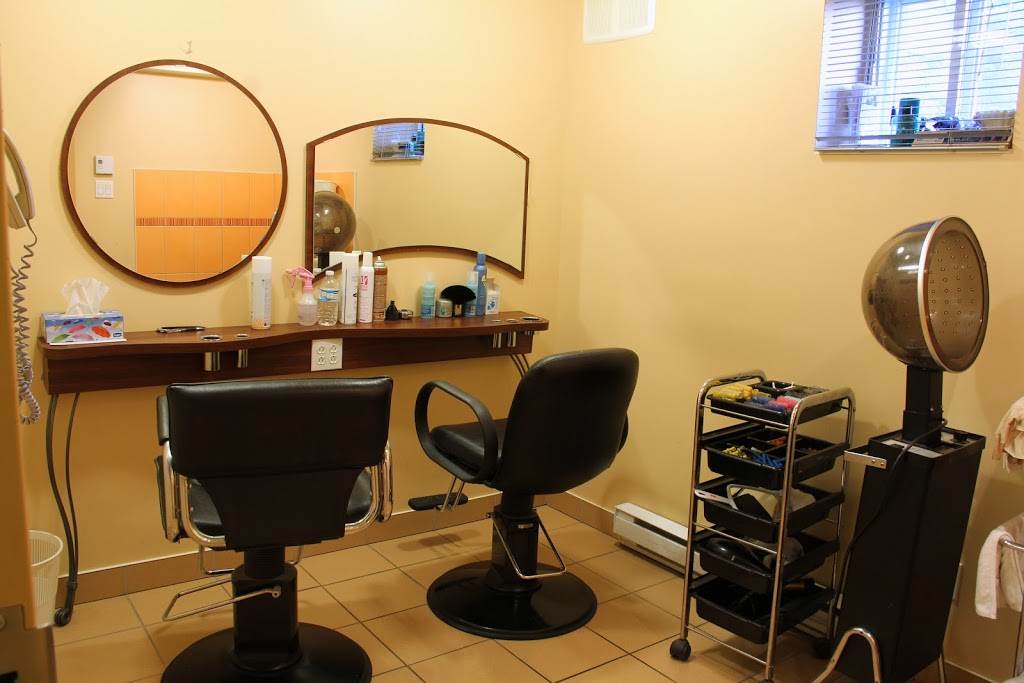 Louise Manoir | 6151 Boul Henri-Bourassa E, Montréal-Nord, QC H1G 2V3, Canada | Phone: (514) 327-3641